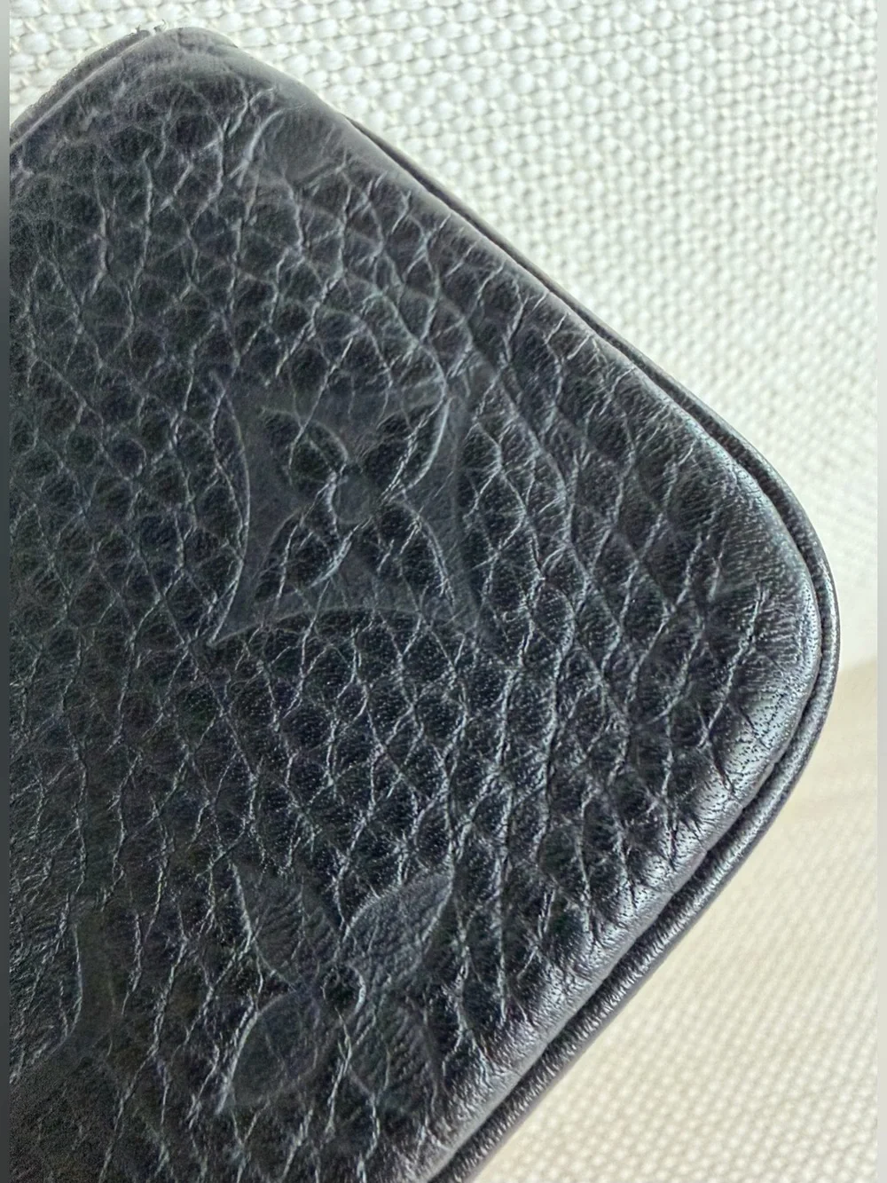 LOUIS VUITTON Virgil Abloh SS19 Défilé Homme Runway Pochette Clés